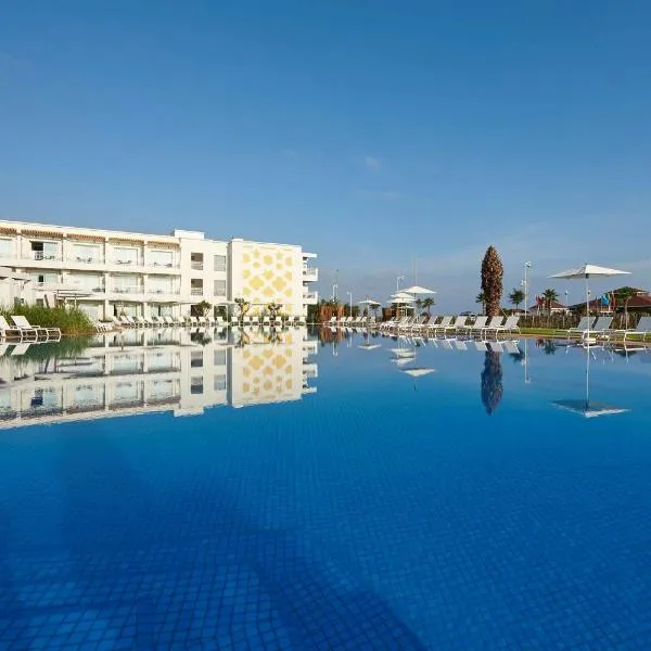 Radisson Blu Resort Saidia Beach, готель у місті Charaba