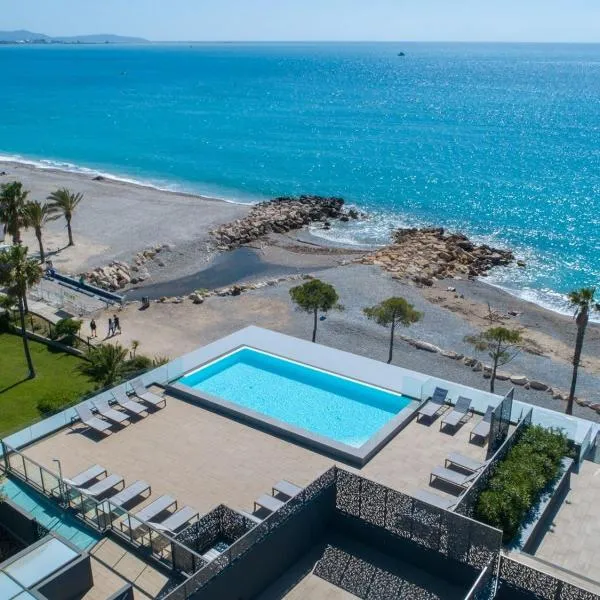 Apartment sea side rooftop swimming pool Between Antibes and Nice, хотел в Вилньов Любе