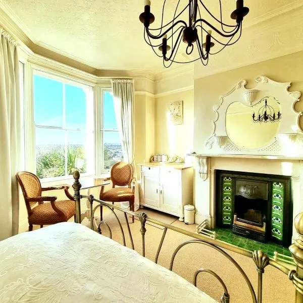 West Hill Retreat Edwardian Balcony City View Ensuite with our House Breakfast & Free Parking, hotel en Hastings