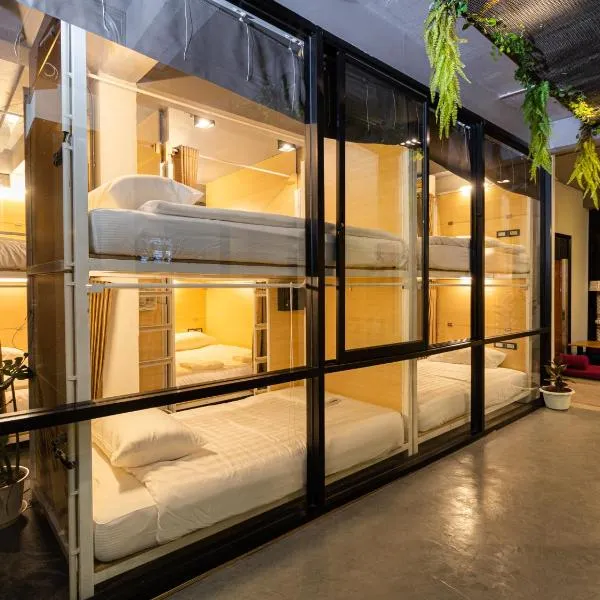 방콕에 위치한 호텔 Khao San Social Capsule Hostel