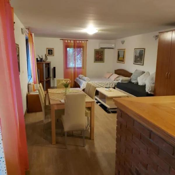 Studio apartman KOTRO, готель у місті Beli Manastir