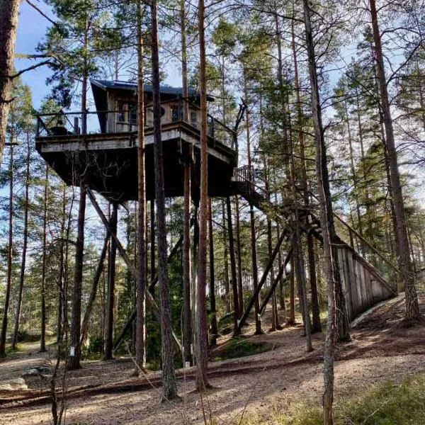 할렌에 위치한 호텔 Tretopphytter På Grensen - Elghytta med robåt og gjeddefiske