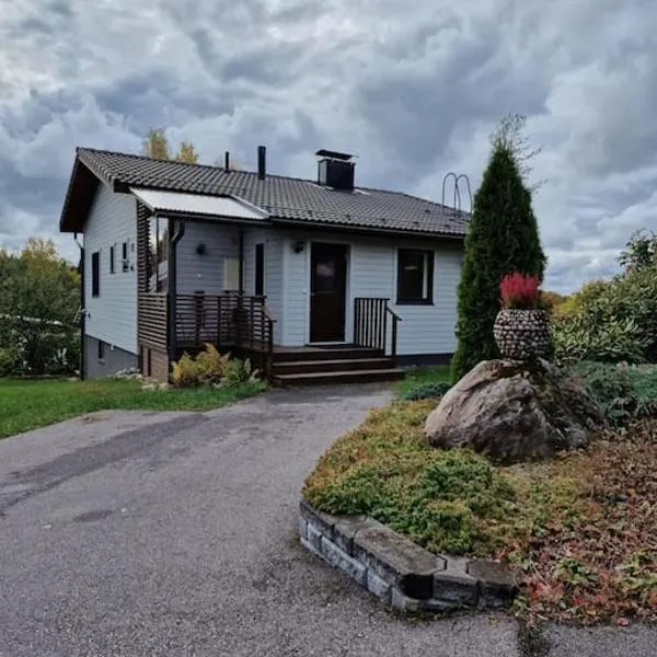 Villa Silve, yhden makuuhuoneen omakotitalo., отель в Лохье