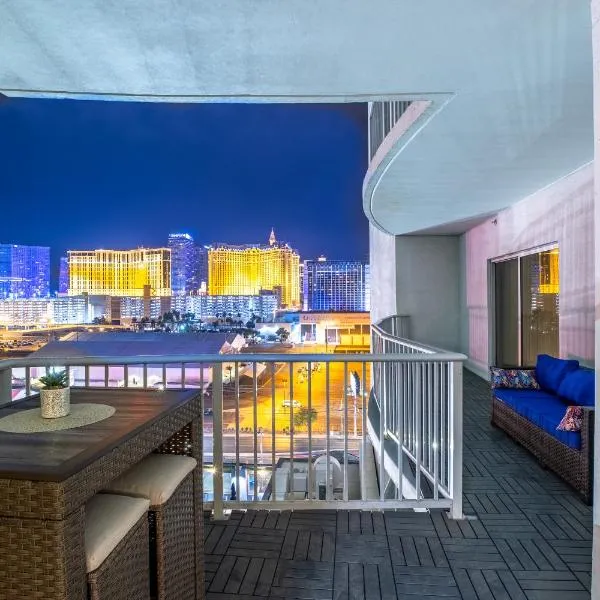 2100 SqFt Penthouse Suite W/ Strip Views! POOL GYM, khách sạn ở Las Vegas