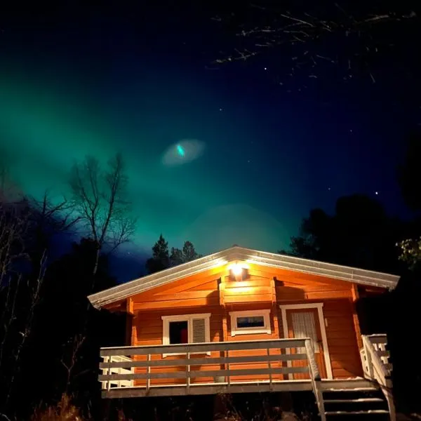 Storsteinnes에 위치한 호텔 Macktunet - Retro log cabin from the 70s in Malangen