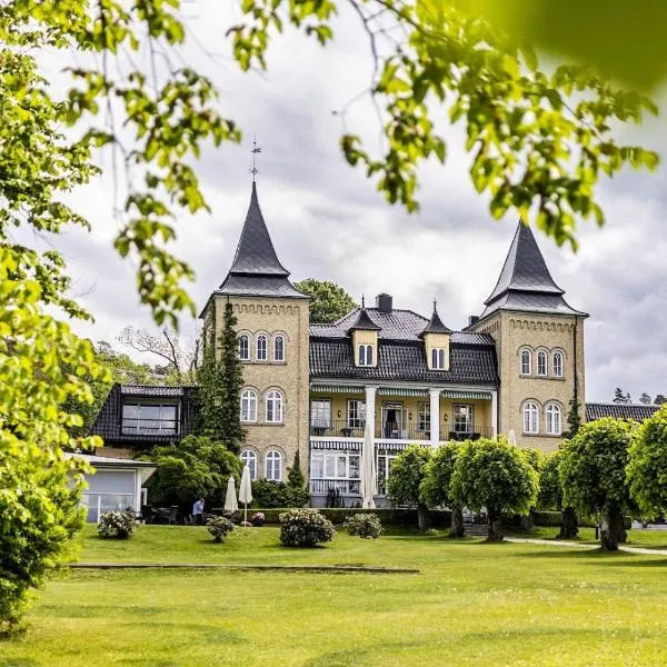 Hotel Refsnes Gods - by Classic Norway Hotels, hotell i 