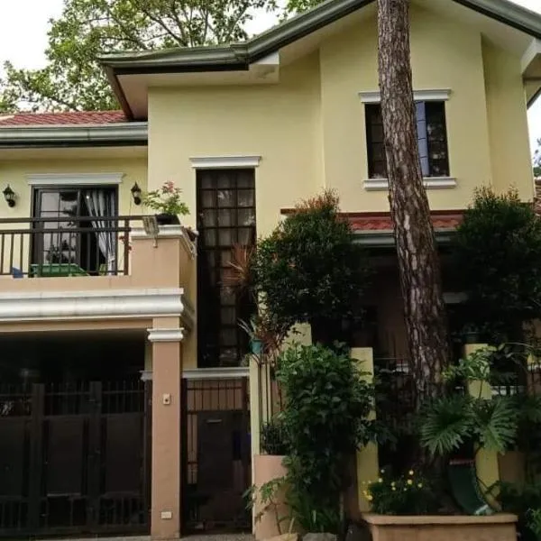 Charming Getaway @ The City of Pines, hotel a Baguio