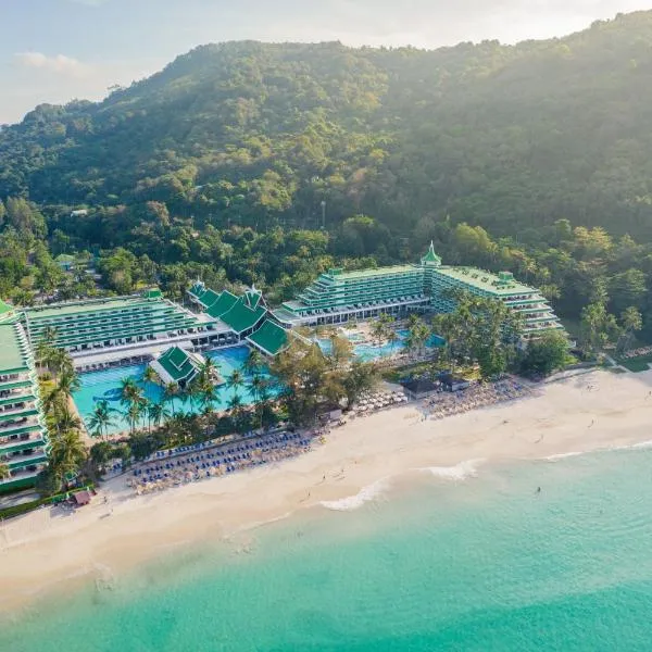 Le Meridien Phuket Beach Resort, хотел в Карон Бийч