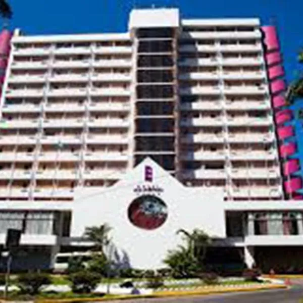 Hotel Las Americas, hótel í Villa Nueva