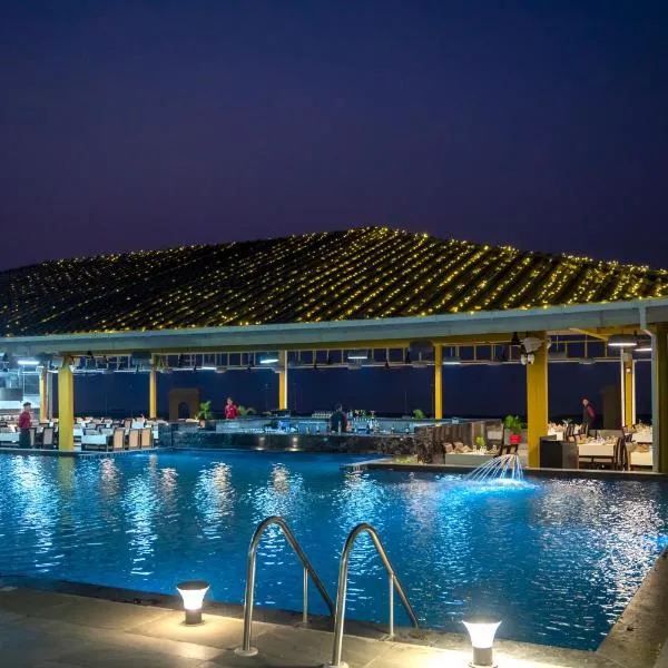 The Gold Beach Resort, hotel a Daman