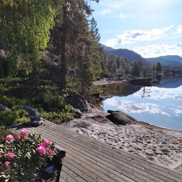 Hytte ved Vråvatnet i Vrådal, hotell i Vrådal