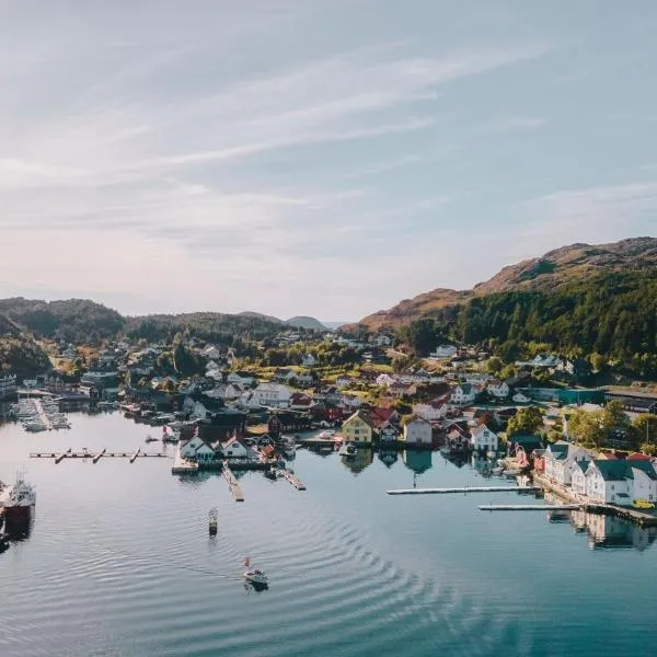 Knutholmen, hotell i Florø