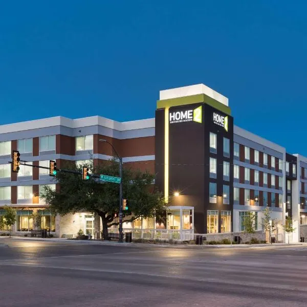 Home2 Suites by Hilton Fort Worth Cultural District, hotel in Fort Worth