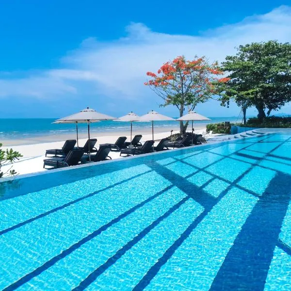 Baba Beach Club Hua Hin Luxury Pool Villa by Sri panwa, хотел в Ча Ам