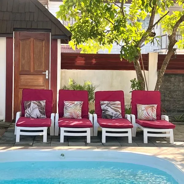 Villa Famiri Boutique hotel, отель в Флоре