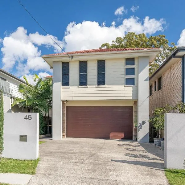 Large house 7 mins from Airport, Hotel in Brisbane