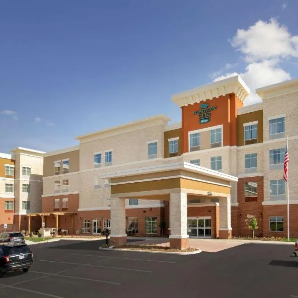 Homewood Suites By Hilton Kansas City Speedway: Bonner Springs şehrinde bir otel