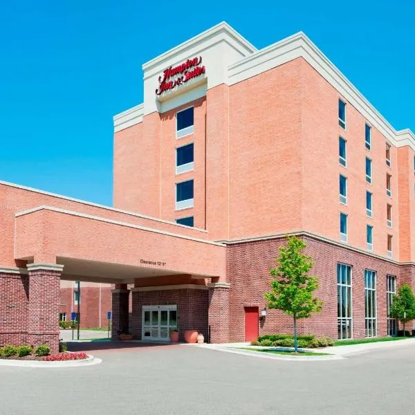 Hampton Inn & Suites Detroit/Airport Romulus, viešbutis mieste Wayne