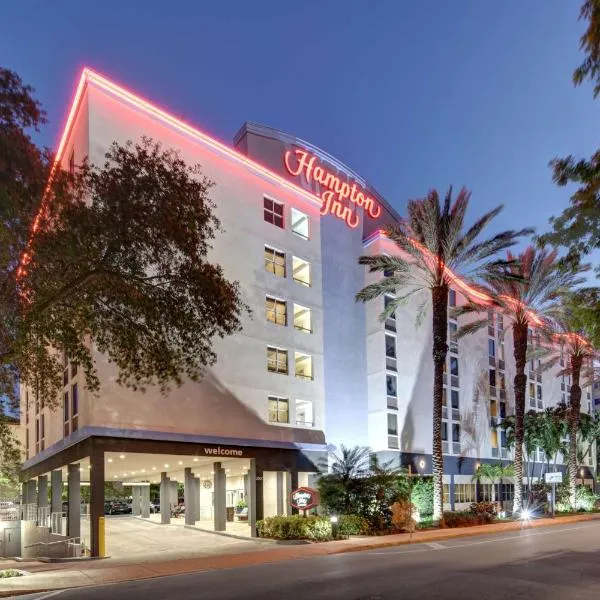 Hampton Inn Miami-Coconut Grove/Coral Gables, отель в Майами