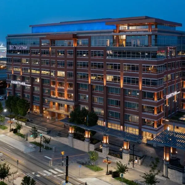 Courtyard by Marriott Buffalo Downtown/Canalside, hotel in Buffalo