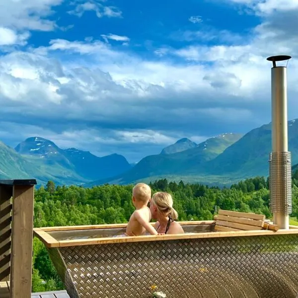 Dream Cabin Mivo X - Mountain Views and Idyllic Location at Strandafjellet, hotell i Stranda