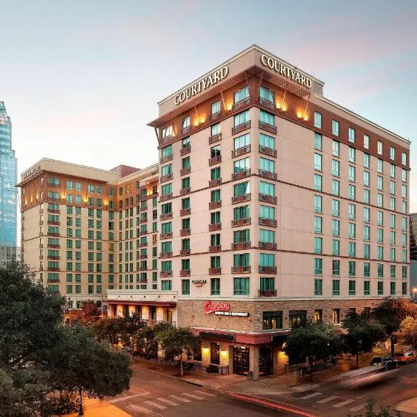 Courtyard Austin Downtown/Convention Center, готель у місті Остін