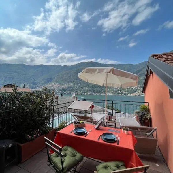 Casa Giulietta Torno with lake view terrace, hotel i Torno