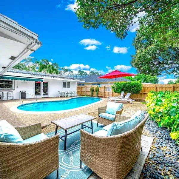 The Dreamcatcher - 4 Bed, 2 Bath, Private Heated Pool, BBQ, Game Room, Park – hotel w mieście Boca Raton