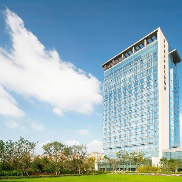 Sheraton Langfang Chaobai River Hotel, hotel en Gaolou