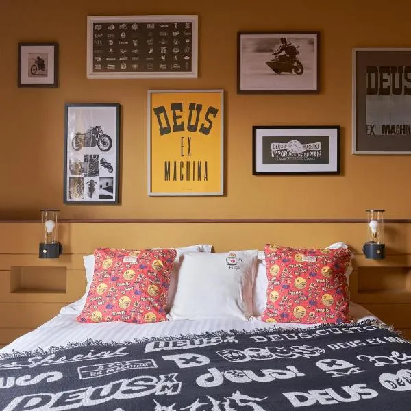 Deus Ex Machina Hotel، فندق في بول