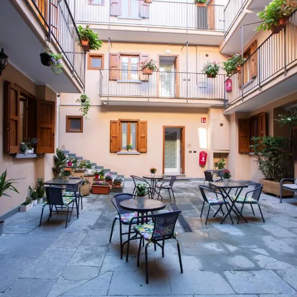 La Casa del Sarto - Rooms and Apartments, hotel i Lecco