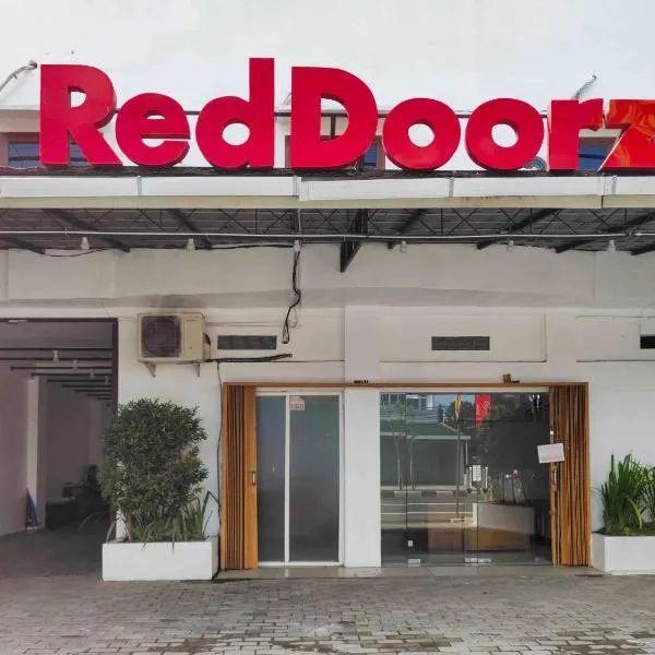 클라텐에 위치한 호텔 RedDoorz near Prambanan Temple