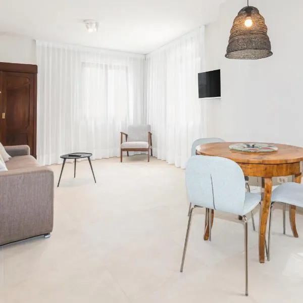 Contrada del Nonno Apartments (city center - private parking on-site), hotel u Rovinju