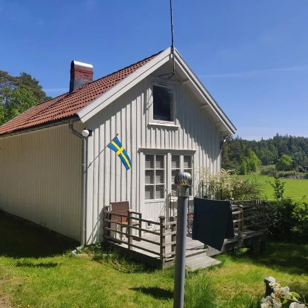 19th-century cottage on the Swedish West Coast, hotel a Fjällbacka