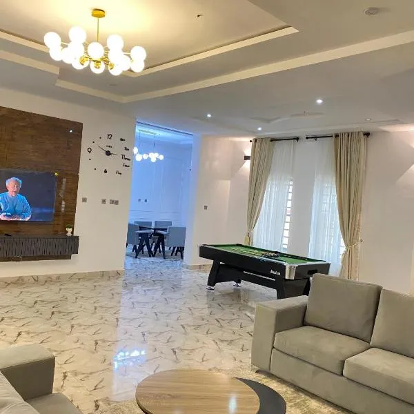 Luxe Haven Lekki, hotel di Lekki