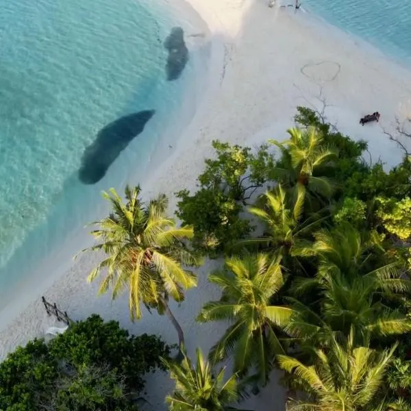 Hudhuvelimaldives – hotel w mieście Omadhoo