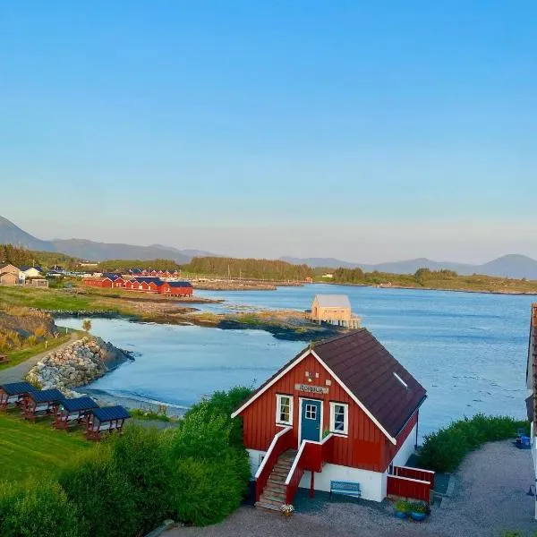 Waterfront Rorbu - By the Beach, hotell i Molde