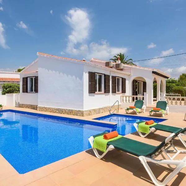 Villa CLAUDIA Menorca, hotel u gradu Maon