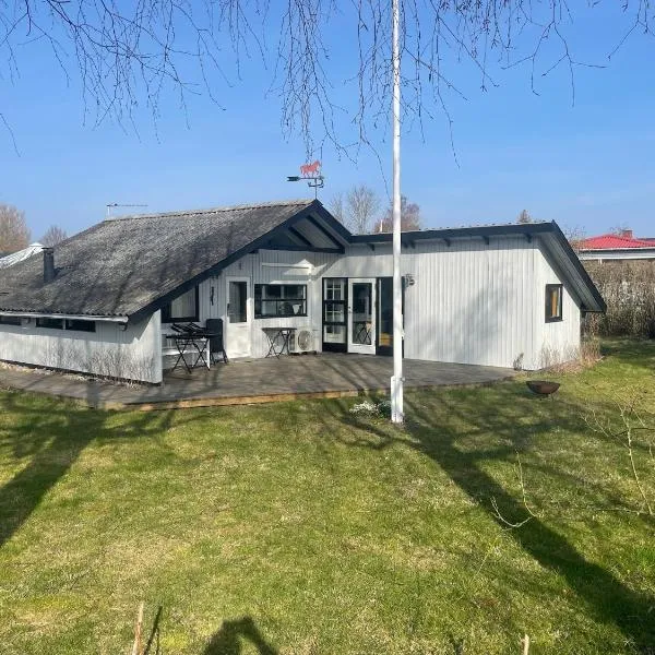 Enø / Karrebæksminde, Strandrylevej 31, hotel i Karrebæksminde