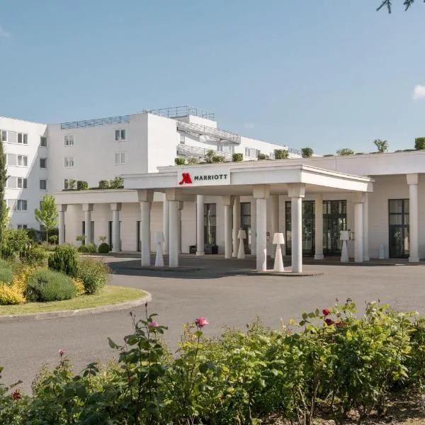 Paris Marriott Charles de Gaulle Airport Hotel: Roissy en France'da bir otel