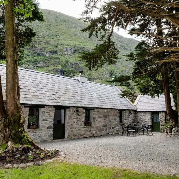 Gap of Dunloe Shepherd's Cottage، فندق في Glencar