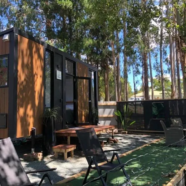 The Hide Away Cabin by Tiny Away, hotel en Redwoods Valley