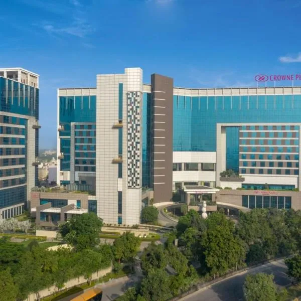 Crowne Plaza Greater Noida, an IHG Hotel, hotel in Noida