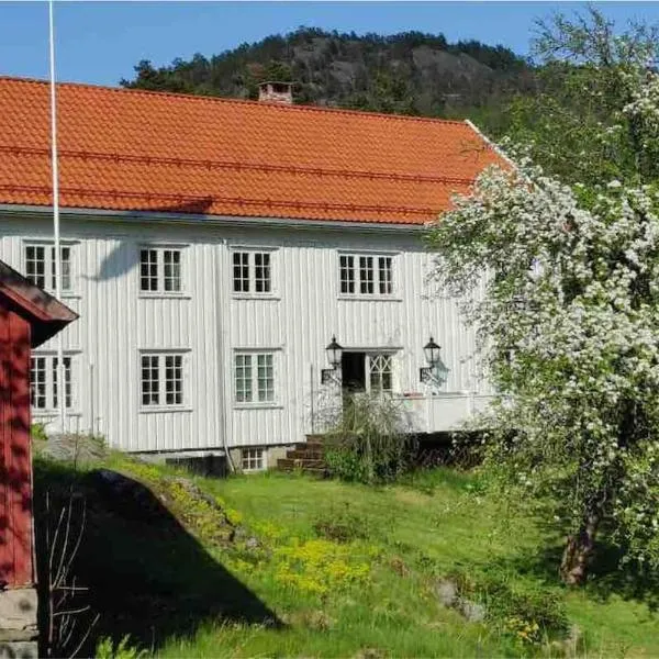 Leilighet på 80kvm i Søndeled, hotell i Risør