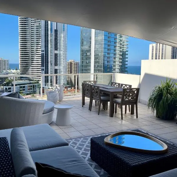 Private Sky Terrace Classic Penthouse 2 Car Parks, hotel en Gold Coast