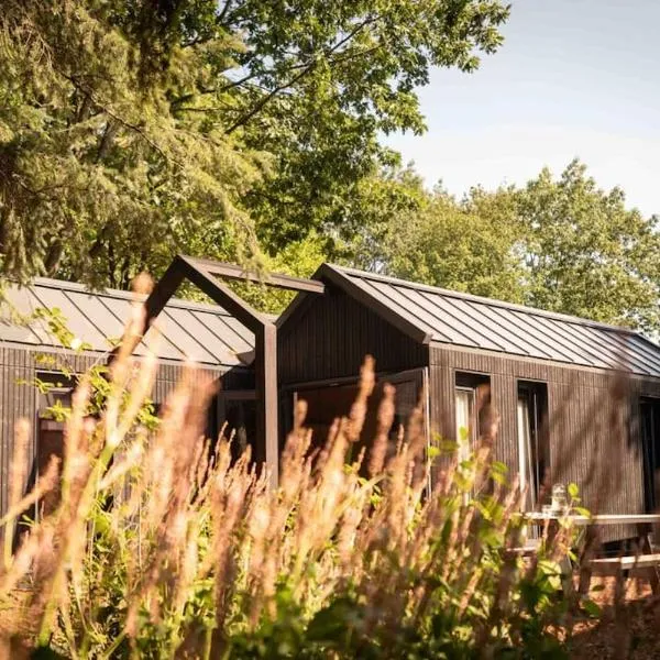 Hytte I Tiny house met zonnige bostuin, hotel Epében