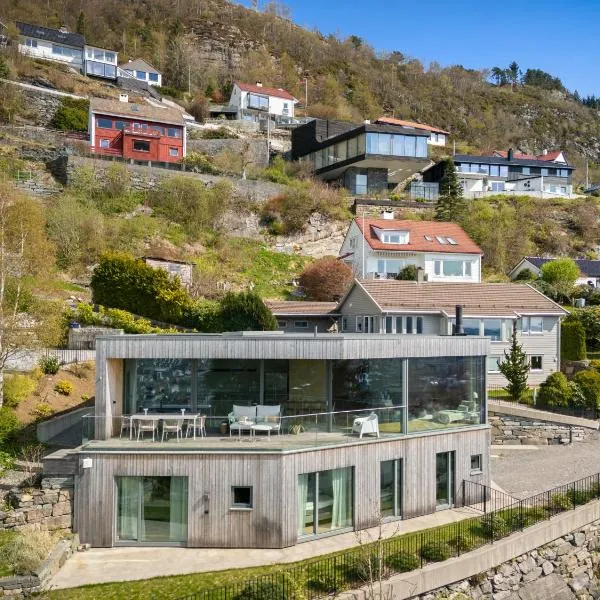 Amazing View - 5 bedrooms - new house - modern and exclusive, hotell i Bergen