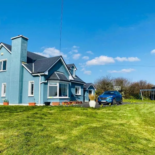 Kerry home, in the country-side., hotel em Curranes