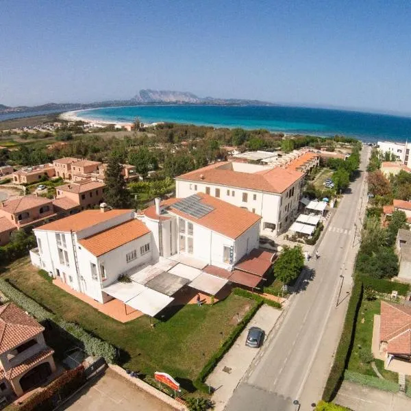 HOTEL AL FARO spiaggia la Cinta SanTeodoro, viešbutis mieste San Teodoras