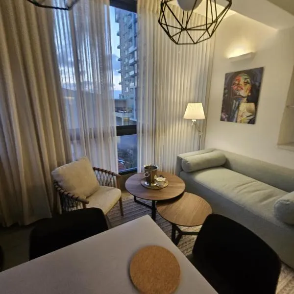 Hayarkon 24 Beach Apartment TLV, отель в Тель-Авиве